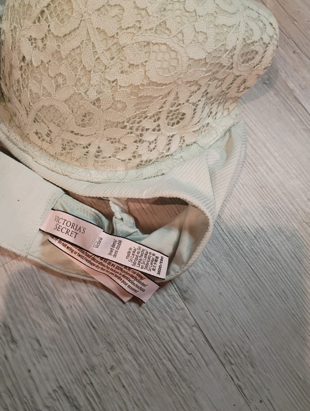Victoria Secret - Picture 5 of 5